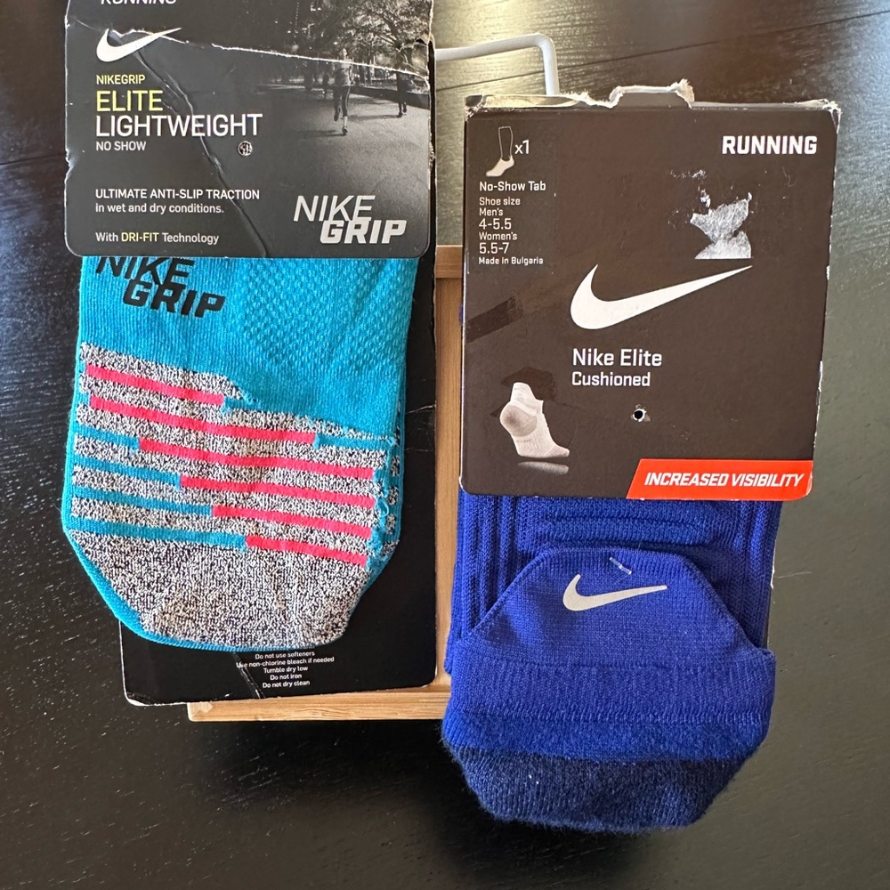 Nike Men's Elite Lightweight No-Show Socks  and Nike Elite Cushioned -Blue